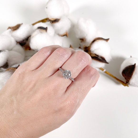 925 Silver Cubic Zirconia Ring - Picture 4 of 4